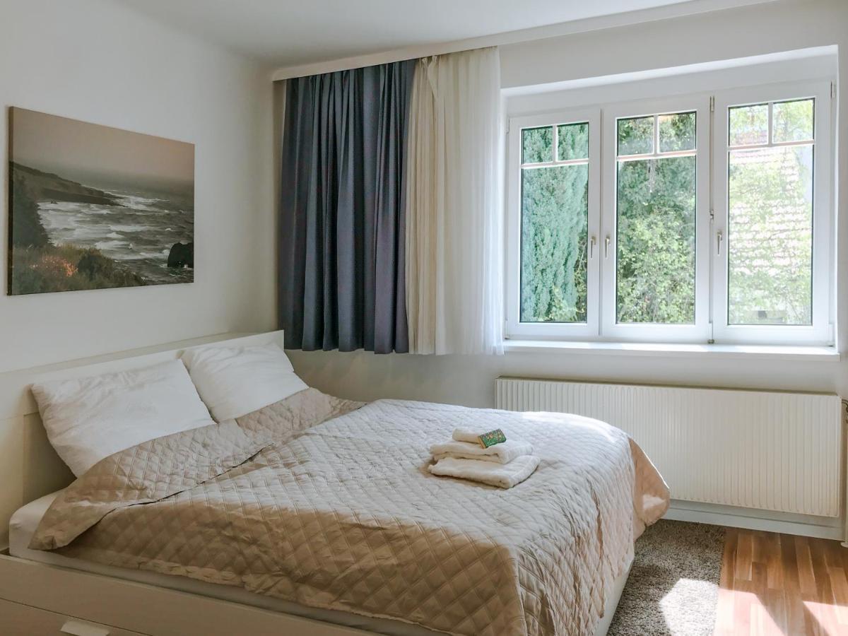 Ferienwohnung In Der Fussgaengerzone Gartenblick - Studio Apartment アイゼンシュタット エクステリア 写真