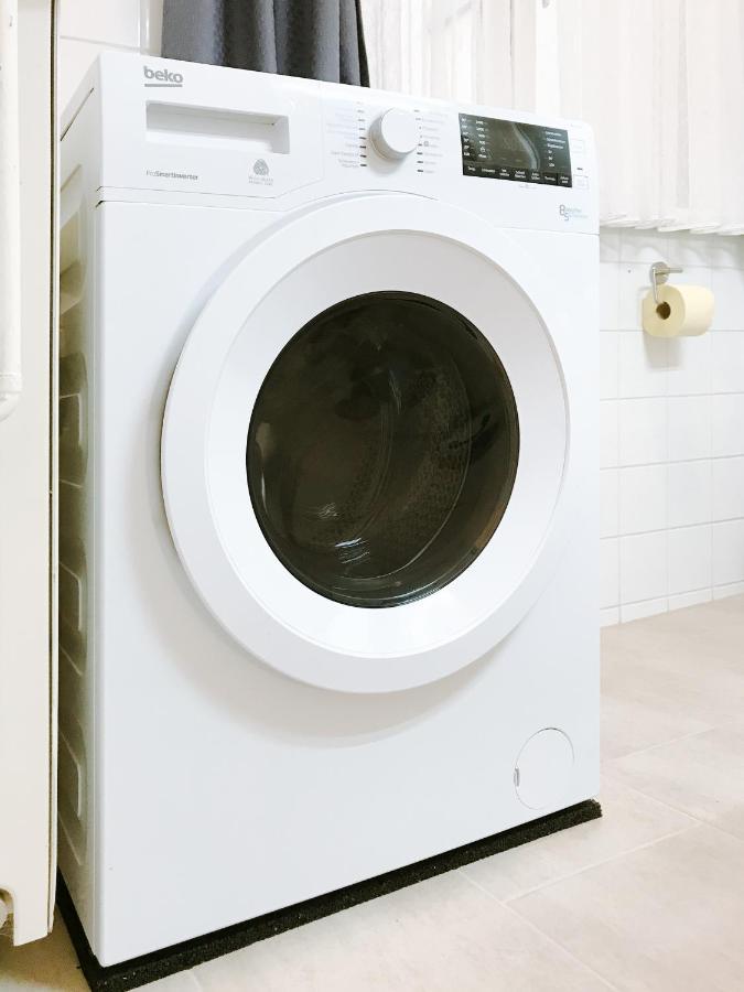 Ferienwohnung In Der Fussgaengerzone Gartenblick - Studio Apartment アイゼンシュタット エクステリア 写真